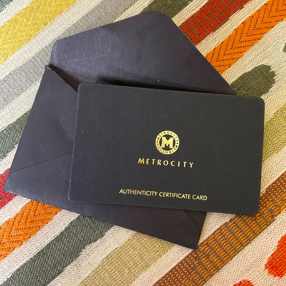 METROCITY Black Quilted Crossbody with Chain Strap. COA INCLUDED!! NEW! - Picture 15 of 15
